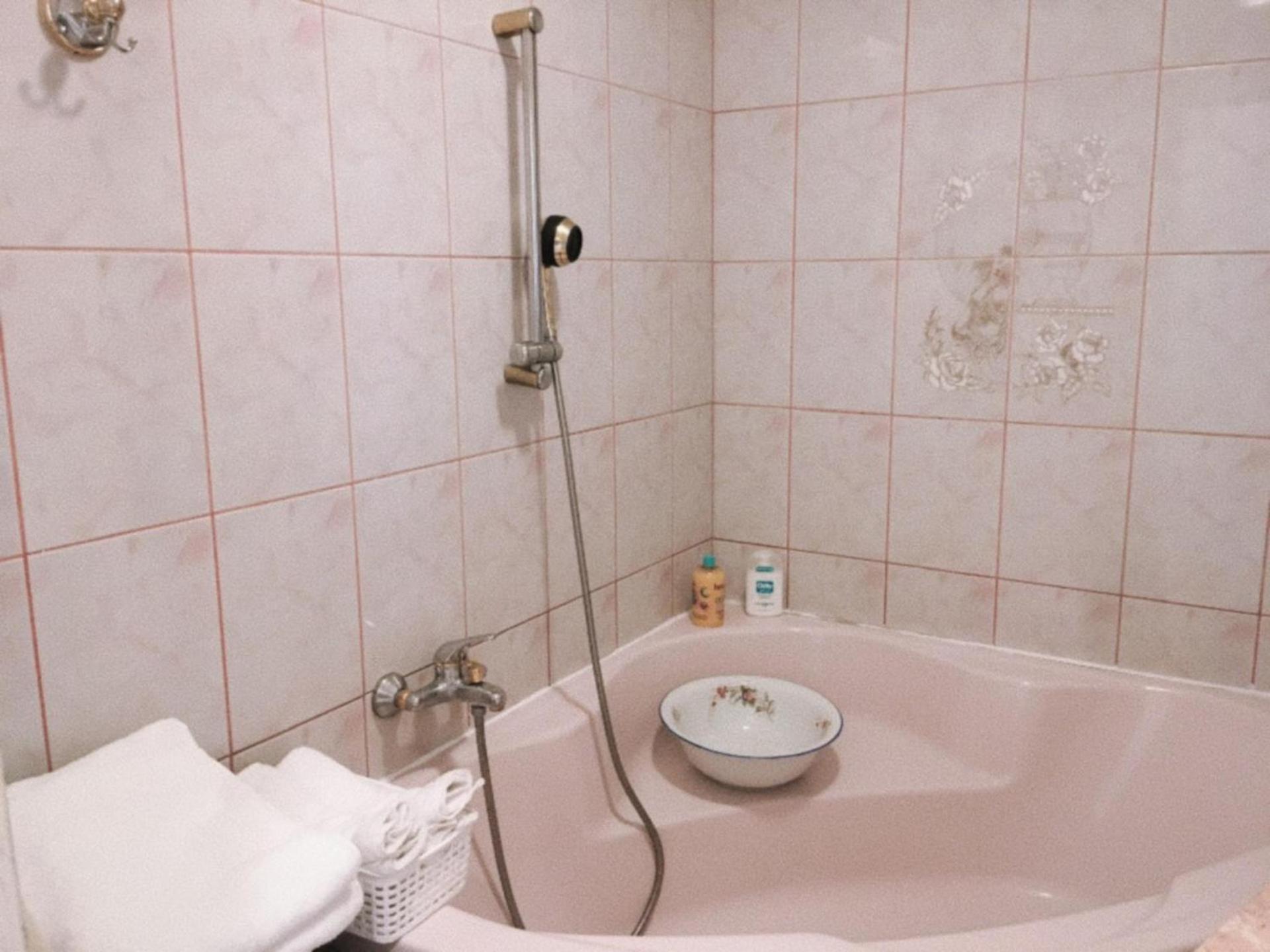 Stunning 2-bed In 4 *